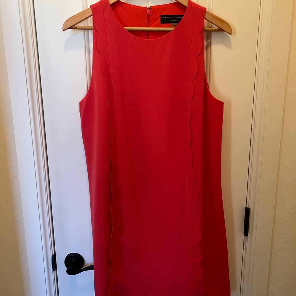 Tahari-Levine Studio Coral Lined Scalloped Dress. Size 12